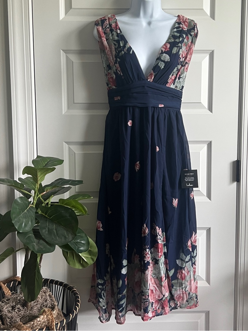 LULUS Flowery Hour Navy Floral Midi Dress Small